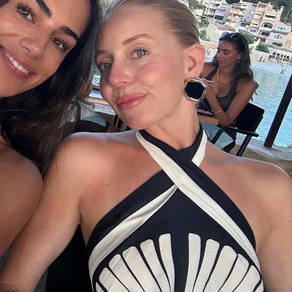 Commense Top + Skirt Set - Picture 2 of 5